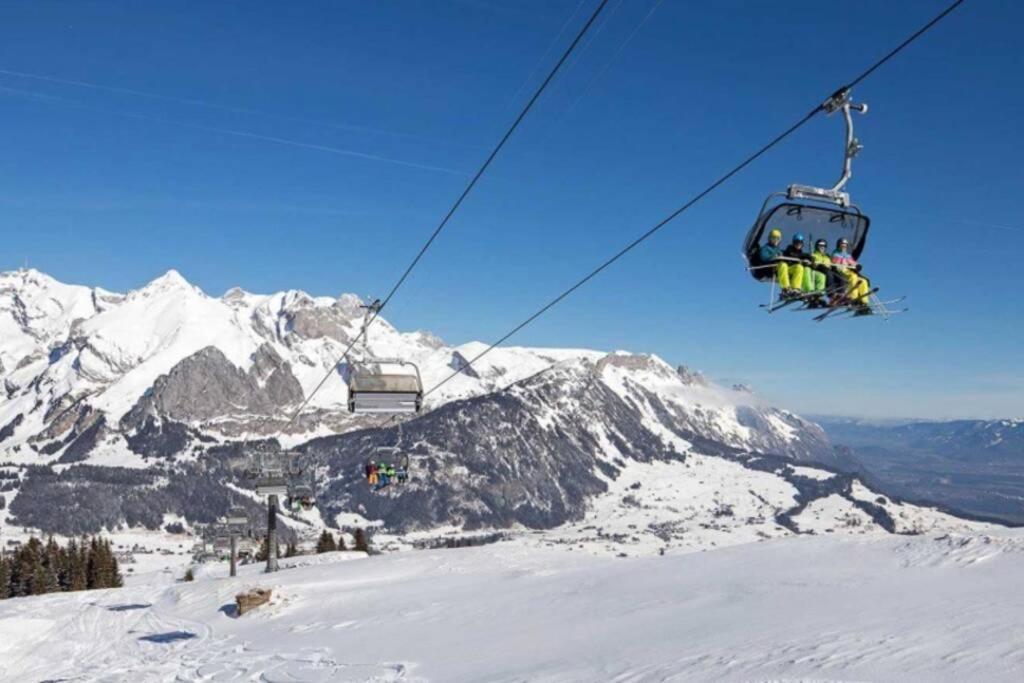 Beautiful On The Piste In Swiss Alps *